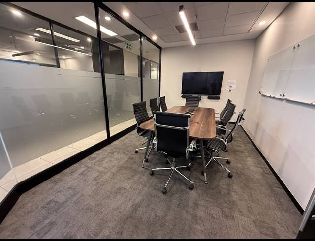 1,593M² OFFICE TO LET IN ROSEBANK